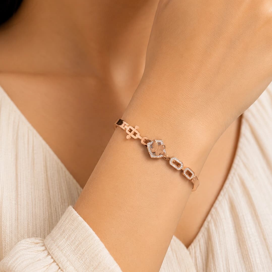 Aurelia Bloom Link Rose Gold Bracelet by Soni De Nakhre β alternate view